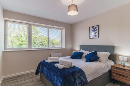 Spacious & Bright 2 Bed Apartment Manchester 2