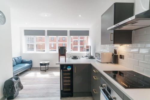 Modern 1 Bedroom Apartment in Preston Centre