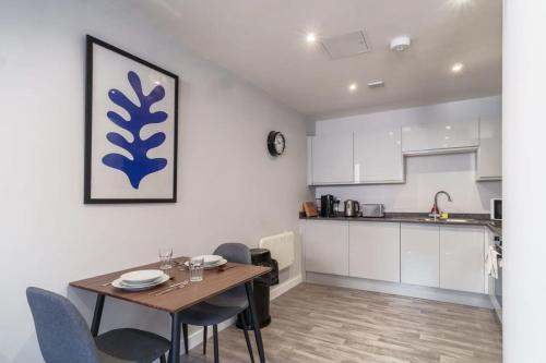 Modern 1 Bedroom Apartment in Liverpool, Liverpool (fotografie 8)