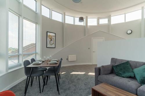 Stunning 2 Bedroom Apartment in Liverpool, Liverpool (photo 9)