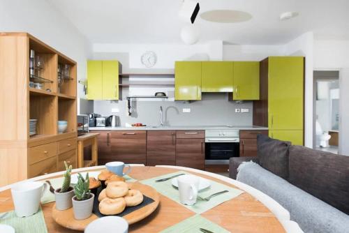 Fabulous 2 Bedroom Apartment w Balcony in London, Londyn (zdjęcie 3)