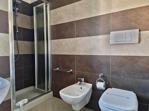 Dommos Limone - Appartamenti in residence con piscina