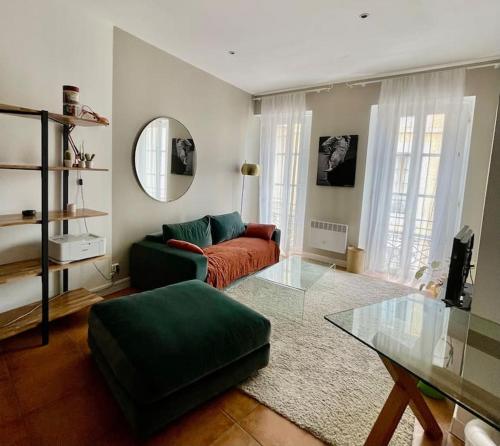 Centre ville appartement Climatisé 2 à 4pers - Location saisonnière - Nîmes