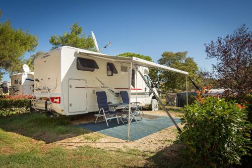 Sleeps 6