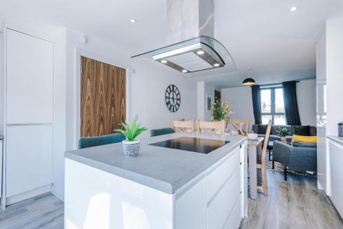 Stunning Manchester House Sleeps 10 with Parking by PureStay - Short Stays & Accommodation, Mánchester (foto 8)