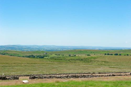 Dartmoor Barn on North Hessary Tor