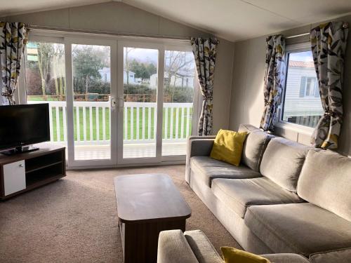 Ultra Modern Caravan Willerby Avonmore Hire At Haggerston Castle