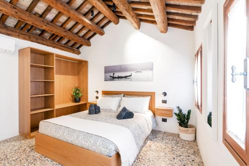 5 minuti da Rialto, intera palazzina Veneziana, Benátky