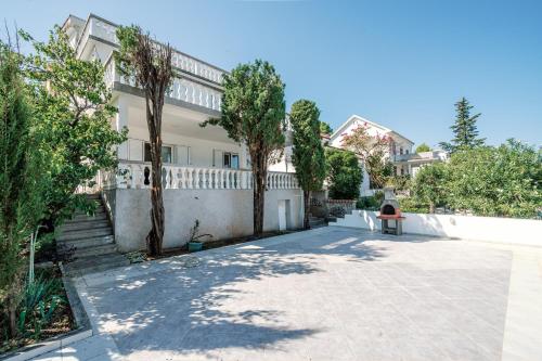 ทัศนียภาพภายนอกโรงแรม, Sea Apartments in คราซิซี