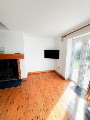 Koplietošanas atpūtas telpa ar TV, Brittas Bay Holiday Village No 7 by Trident Holiday Homes in Brittas Bay