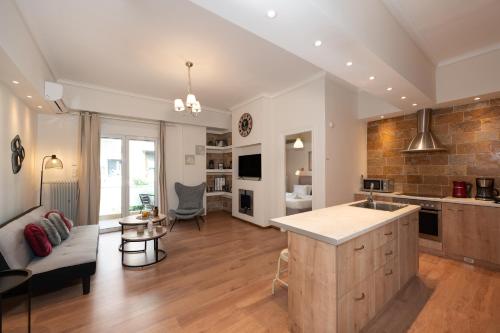 Contemporary apartment made of wood and stone., Ateny