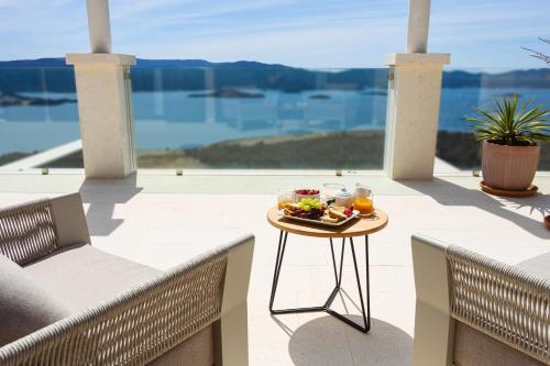 ระเบียง/ชานเรือน, Winery Rizman B&B in โคมาร์นา