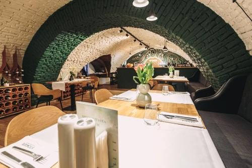 Étterem, Stokker Hotel in Nagyvárad