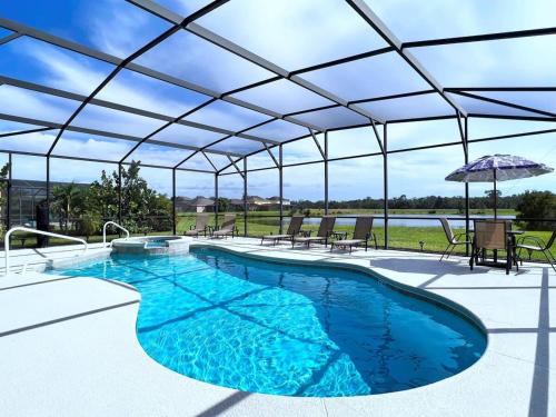Relaxing 5 Bed Pool Home with Game Room-227YSD in Davenport, USA