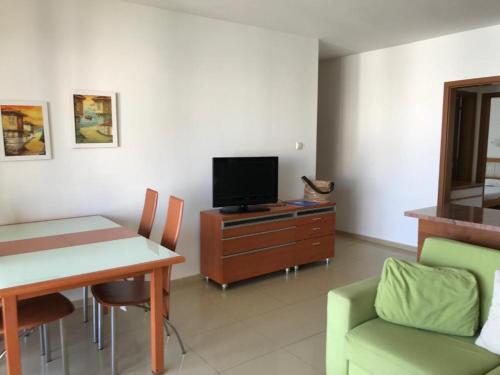 Apartment with Sea View image 3