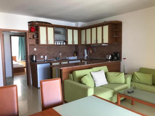 Apartment with Sea View image 1