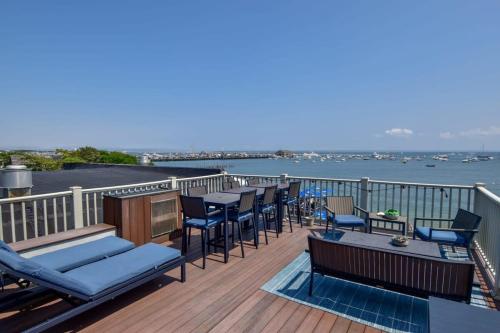 Renovated Oceanfront Penthouse