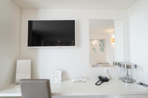 Deluxe Triple Room with Sea View