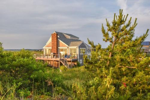 Gorgeous Architectural Waterfront Property