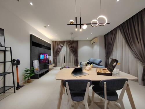 Arcoris Mont Kiara 19#Main Street# Walking Distance 1MK# 1BR 1-3Pax, Kuala Lumpur (photo 6)