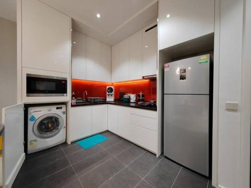 Arcoris Mont Kiara 19#Main Street# Walking Distance 1MK# 1BR 1-3Pax, Kuala Lumpur (photo 7)