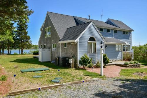 Waterfront with Private Dock, Eastham (Foto 3)