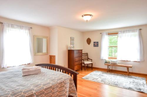 Central AC Close to Nauset Beach