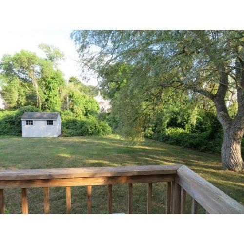 Wrap-Around Porch Mins to Beach