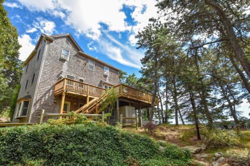 Amazing Location Lakefront Waterside Deck