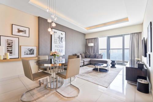 ALiving Supreme 2BR Paramount Towers Business Bay with Burj Khalifa view 6202, Dubai (photo 2)