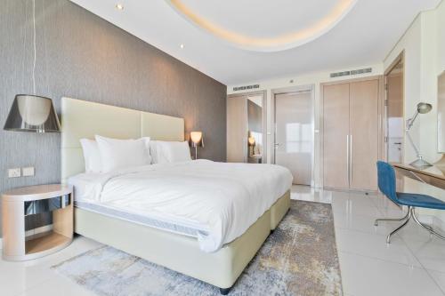 ALiving Supreme 2BR Paramount Towers Business Bay with Burj Khalifa view 6202, Dubai (photo 3)