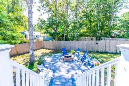 New Fire Pit Area & Central A C in Barnstable, USA