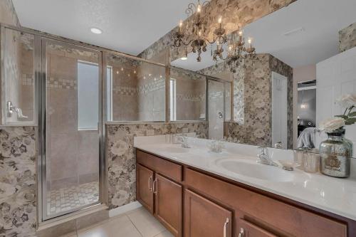 Gorgeous 6Bd Spa Gm Hm Watersong-174YS in Davenport, USA