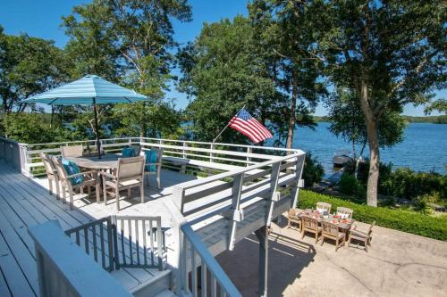 Lakefront Home with Private Dock SUPs and Game Room