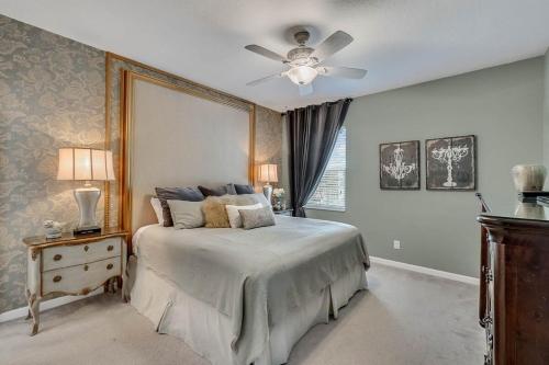 Custom 7-Bd Hm Loaded w Amenities Watersong-216YS in Davenport, USA