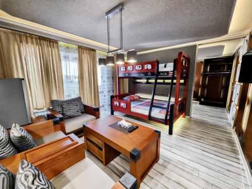 2 bedrooms, 3 beds