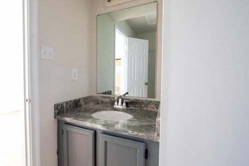 Sojourn 2 Bedroom Townhouse in Virginia Beach in Virginia Beach, USA