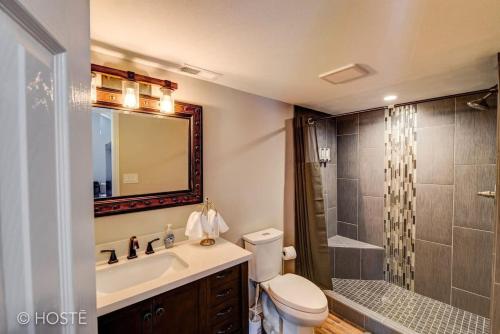 *H* NEW! Manitou Springs Downtown Retreat * in Manitou Springs, USA