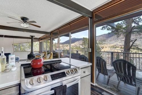 4BR Cabin Mountain Views with Fireplace in Čipitas parks (CO)
