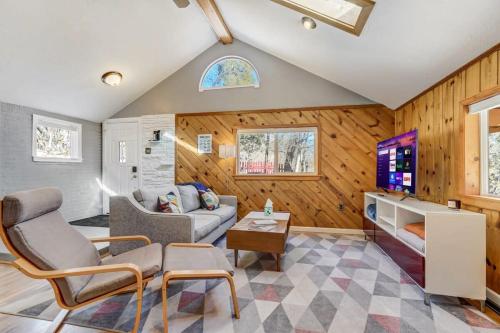 Bear Creek Retreat Near Broadmoor BBQ Mountain in Colorado Springs, USA