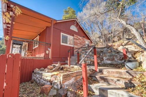 Bear Creek Retreat Near Broadmoor BBQ Mountain in Colorado Springs, USA