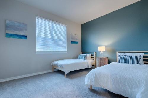 3BR Luxury Townhome w AC in Central Location in Colorado Springs, USA