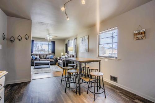 4BR Olympic Training Center with Grill in Colorado Springs, USA