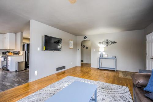 4BR Olympic Training Center with Grill in Colorado Springs, USA