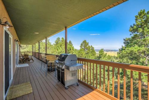 Natures Oasis 4BD Ranch Retreat Hot tub in Peyton, USA