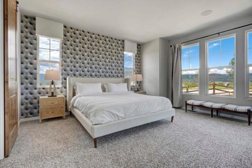 4BR Mountain views - Movie Theater - Pool Table in Monument, USA