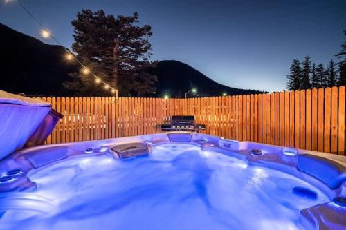 Mountain Retreat- Hot Tub- Mtn Views- Kid Friendly in Cascade-Chipita Park, USA