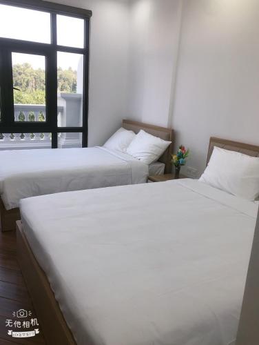 1 queen bed, 1 twin bed