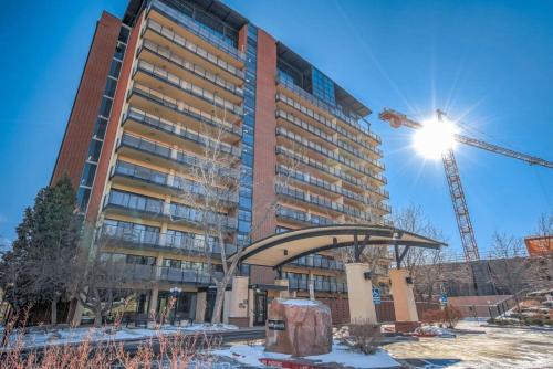 Chic Skyview Studio Downtown Colorado Springs in Colorado Springs, USA