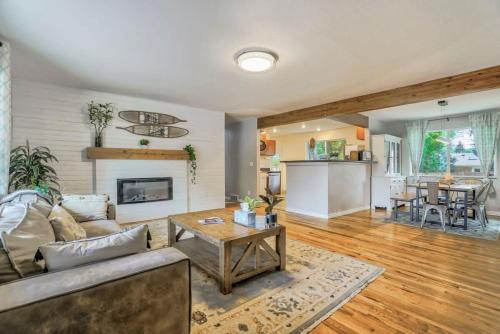 Family Oasis Offices Home Gym Fenced Yard in Colorado Springs, USA